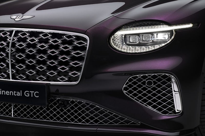 Bentley обновил линейку Mulliner: Flying Spur, Continental GT и GTC получили необычный декор